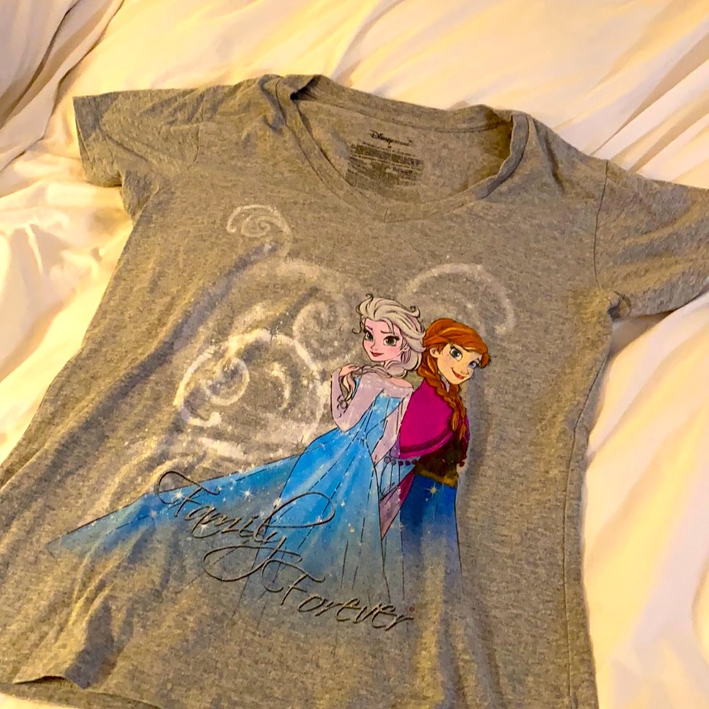 Barely worn Disney Frozen Anna Elsa T